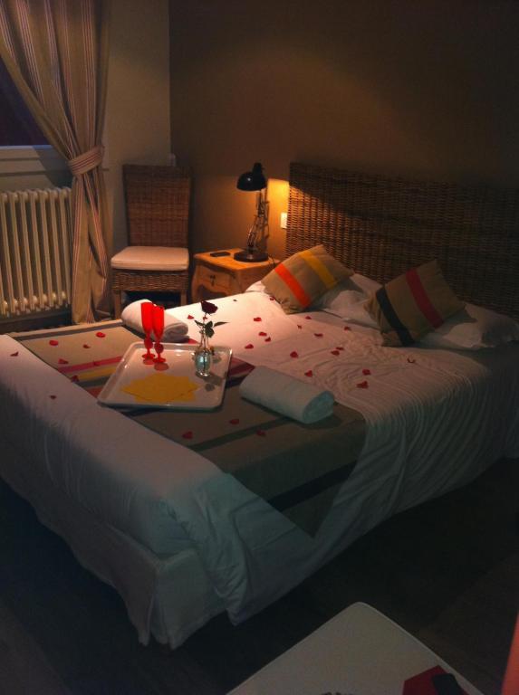 נים Hotel Cote Patio מראה חיצוני תמונה