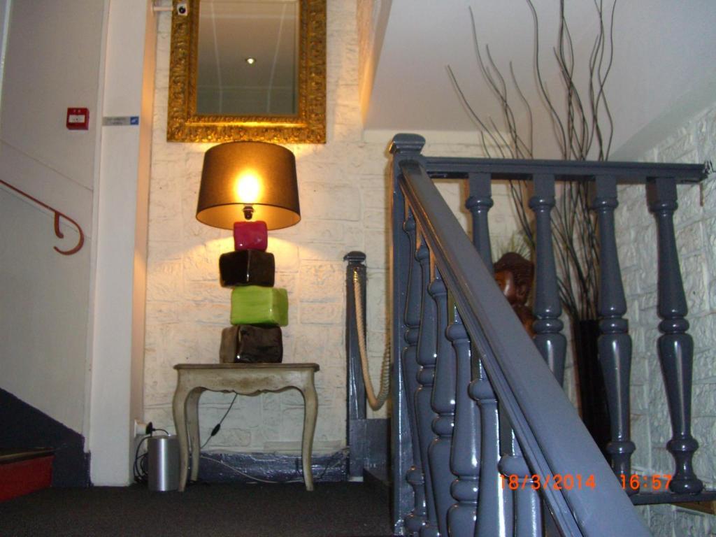 נים Hotel Cote Patio מראה חיצוני תמונה