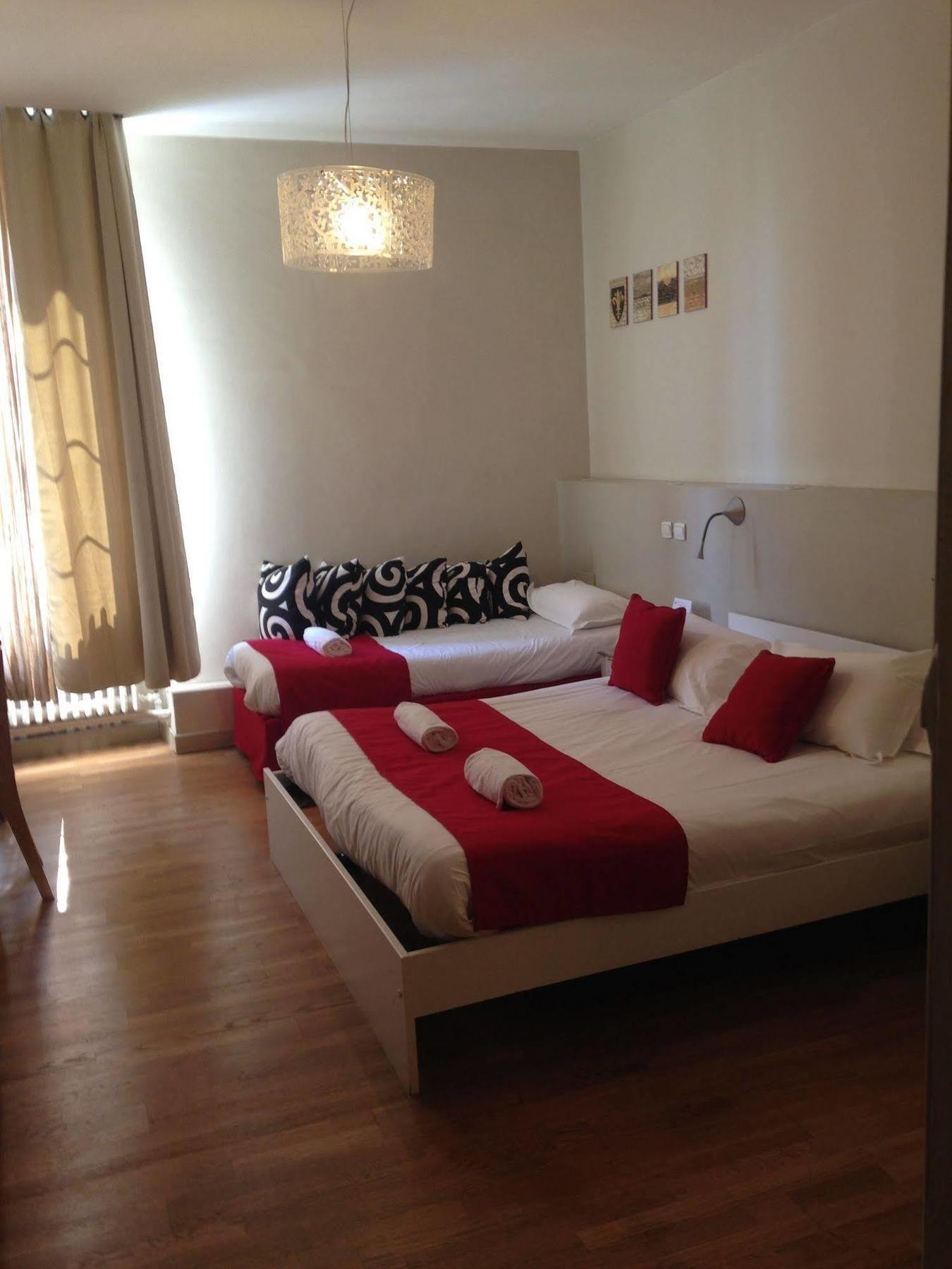 נים Hotel Cote Patio מראה חיצוני תמונה