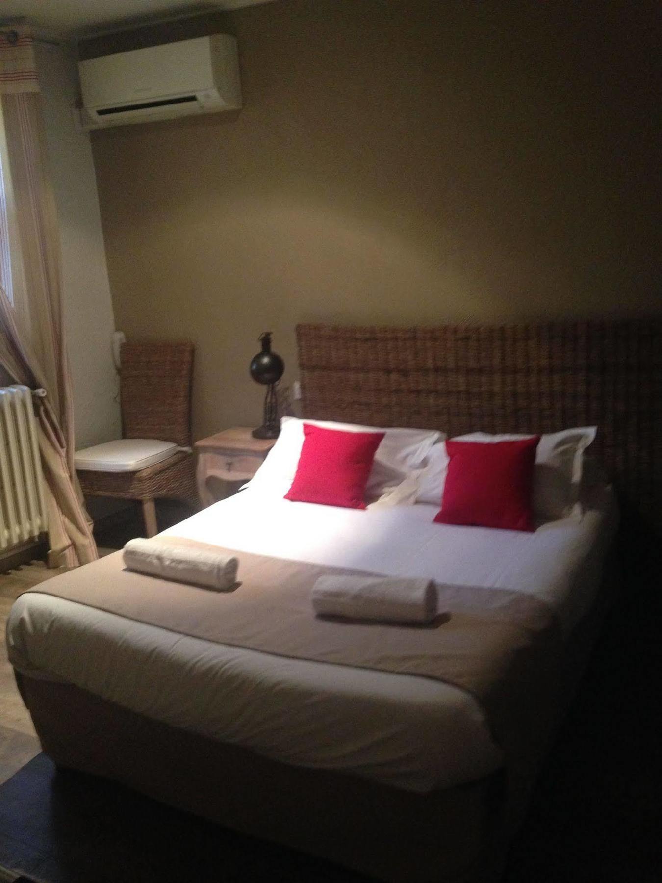 נים Hotel Cote Patio מראה חיצוני תמונה