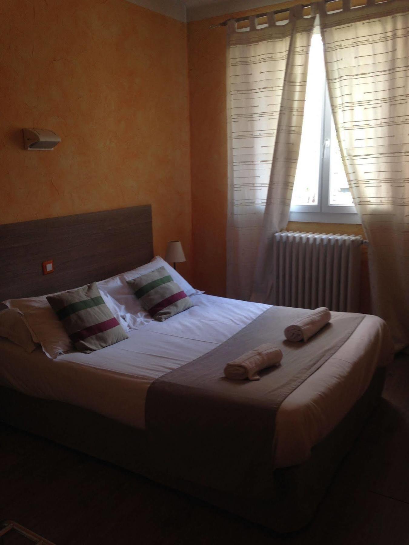 נים Hotel Cote Patio מראה חיצוני תמונה